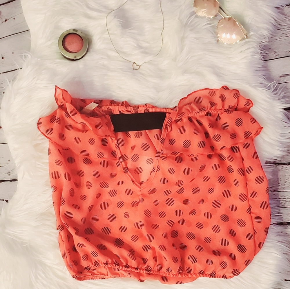 Top - Picture 2 of 2